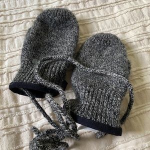 100% wool mittens